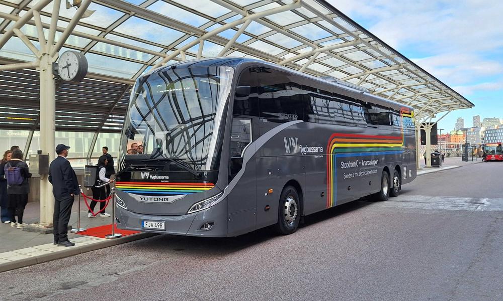 The bus is a Yutong T15E. It has a range of approximately 600 km, even in winter conditions. The bus is a Yutong T15E. It has a range of approximately 600 km, even in winter conditions.