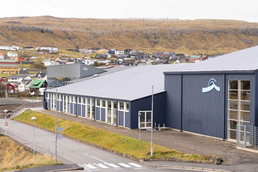 I dag er udvidelsen af svømmehallen færdig. I dag er udvidelsen af svømmehallen færdig.