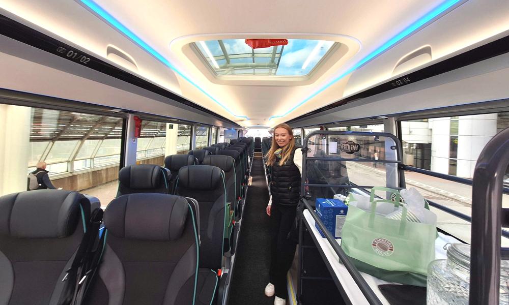 There is space for a total of 61 people on the Yutong T15E. There is space for a total of 61 people on the Yutong T15E.