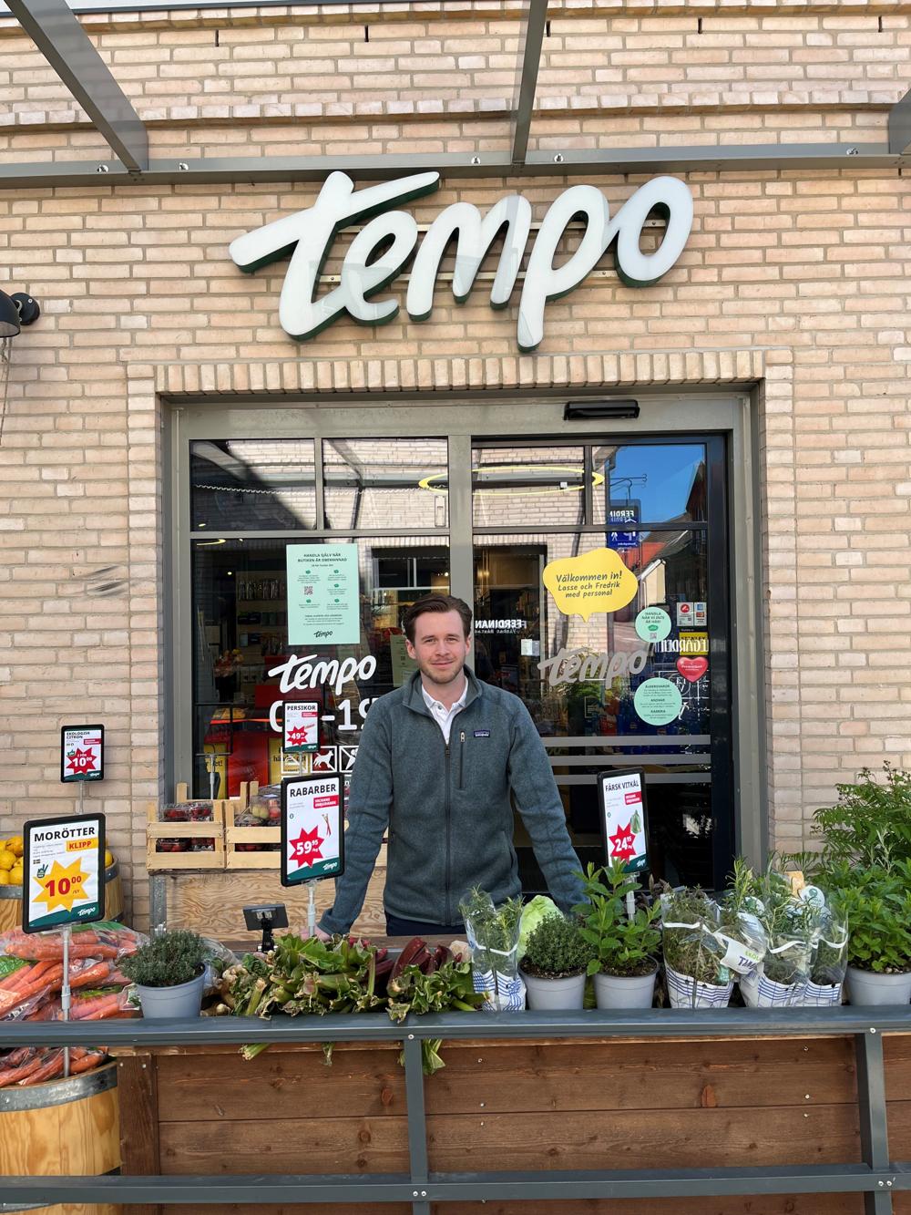 Edvin Landgren tar över Tempo Båstad. Edvin Landgren tar över Tempo Båstad.