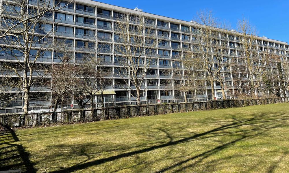 Blok B6 på Gudrunsvej i Gellerupparken, som den ser ud i dag. Blok B6 på Gudrunsvej i Gellerupparken, som den ser ud i dag.