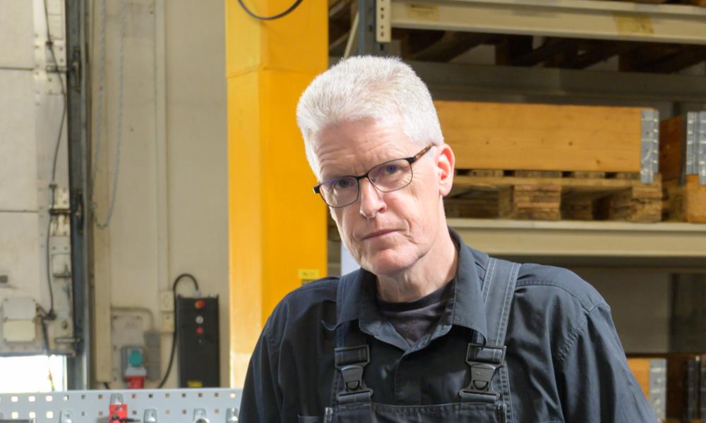 Industritekniker Lars Bæk er en af dem, der sørger for at kvaliteten er i top hos Randers Gears. Han har arbejdet i virksomheden i 24 år. Industritekniker Lars Bæk er en af dem, der sørger for at kvaliteten er i top hos Randers Gears. Han har arbejdet i virksomheden i 24 år.