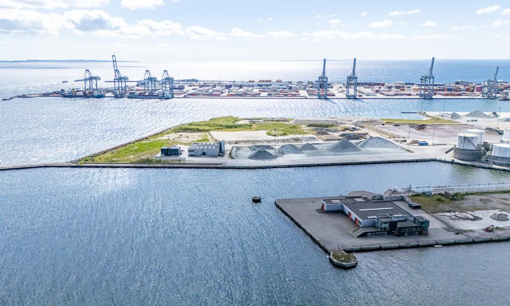 Aarhus Havn har over de seneste år arbejdet med at færdigudvikle Omniterminalen. Nu er turen kommet til sidste etape, som MT Højgaard Danmark har vundet. Aarhus Havn har over de seneste år arbejdet med at færdigudvikle Omniterminalen. Nu er turen kommet til sidste etape, som MT Højgaard Danmark har vundet.