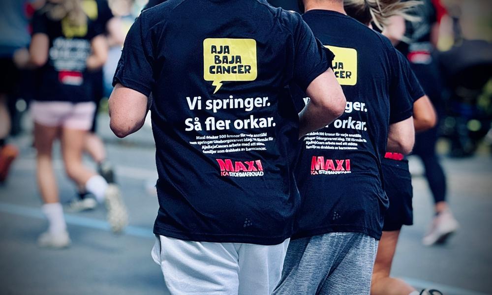 Hela 338 medarbetare från Maxibutiiker i Väst sprang Göteborgsvarvet, och samlade in 169 000 kronor till AjaBajaCancer. Hela 338 medarbetare från Maxibutiiker i Väst sprang Göteborgsvarvet, och samlade in 169 000 kronor till AjaBajaCancer.