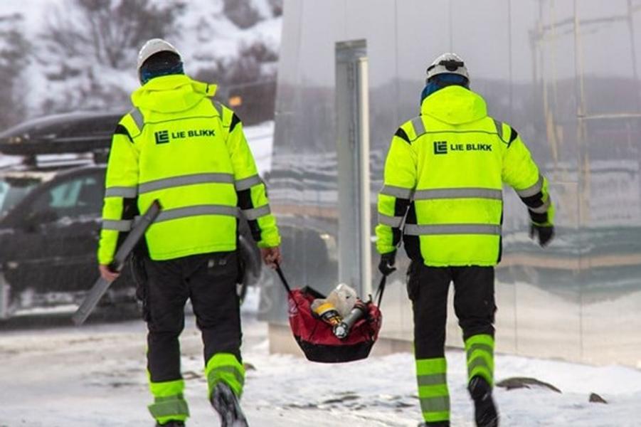 Da bedriften sto overfor valget om nytt kvalitetssystem, så de ikke bare etter en teknisk løsning - de så etter en mulighet til å løfte hele organisasjonen. Da bedriften sto overfor valget om nytt kvalitetssystem, så de ikke bare etter en teknisk løsning - de så etter en mulighet til å løfte hele organisasjonen.