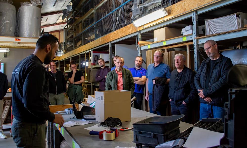 Pakning, forsendelse og logistik blev vist frem for de besøgende taksatorer fra Taksatorringen. Pakning, forsendelse og logistik blev vist frem for de besøgende taksatorer fra Taksatorringen.