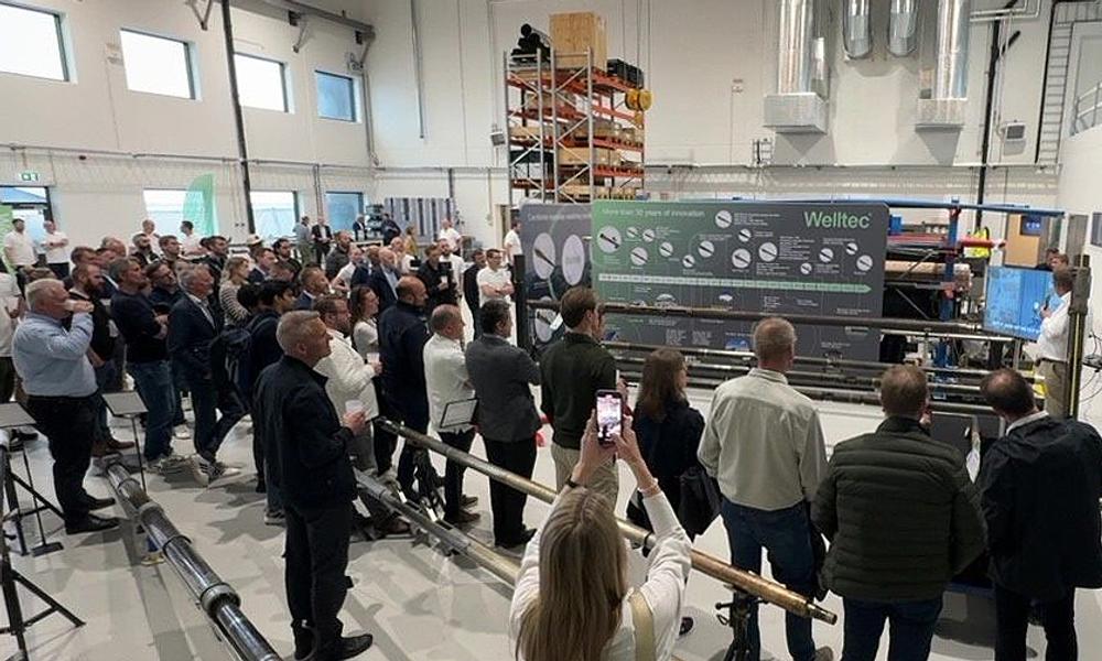 Aarbakke Innovation deltar i det nye teknologisenteret. Her fra åpningen der selskapet demonstrerte sitt Axter-konsept. Aarbakke Innovation deltar i det nye teknologisenteret. Her fra åpningen der selskapet demonstrerte sitt Axter-konsept.