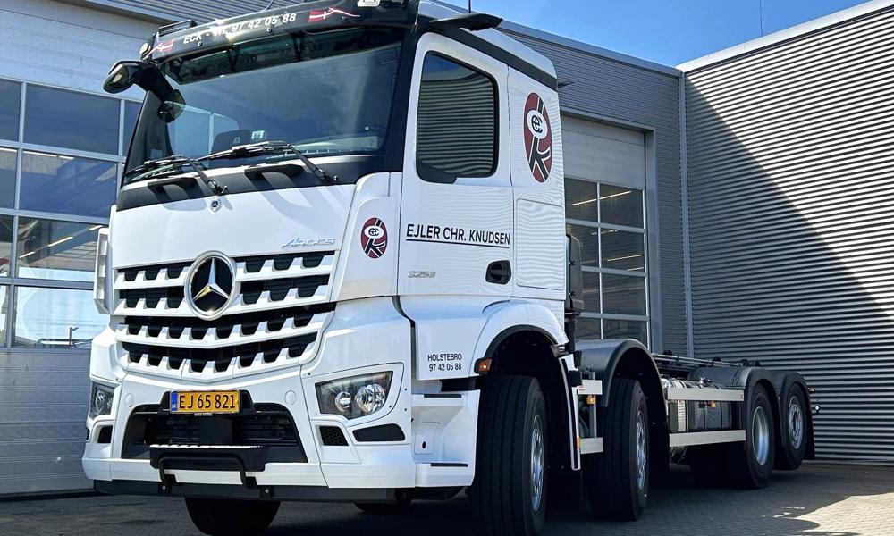 Arocs 3253 8x2/6 til Ejler Chr. Knudsen. Arocs 3253 8x2/6 til Ejler Chr. Knudsen.