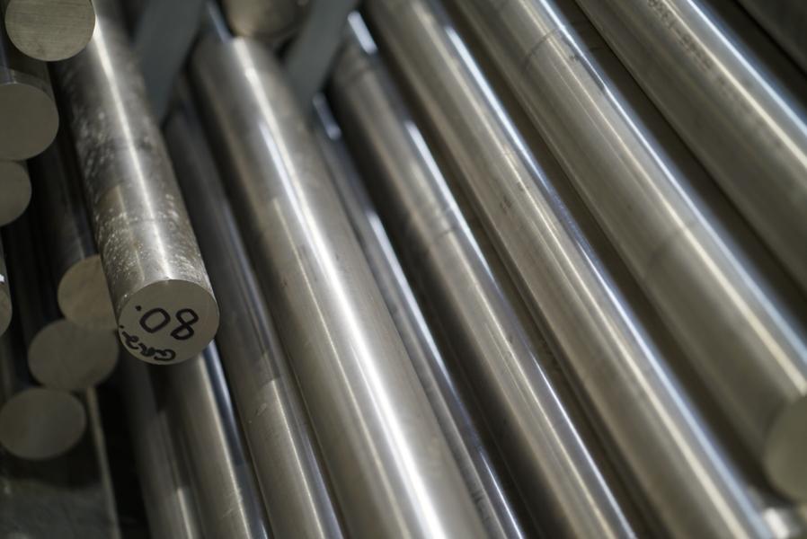 Der er altid et stort antal standardvarer på lager, så der kan leveres hurtigt fra centret i Hedensted. Der er altid et stort antal standardvarer på lager, så der kan leveres hurtigt fra centret i Hedensted.