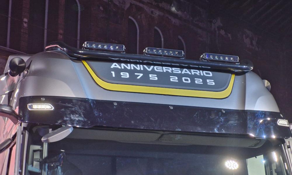 Iveco markerer jubilæumsåret med bl.a. en særlig jubilæumsmodel i begrænset antal. Iveco markerer jubilæumsåret med bl.a. en særlig jubilæumsmodel i begrænset antal.