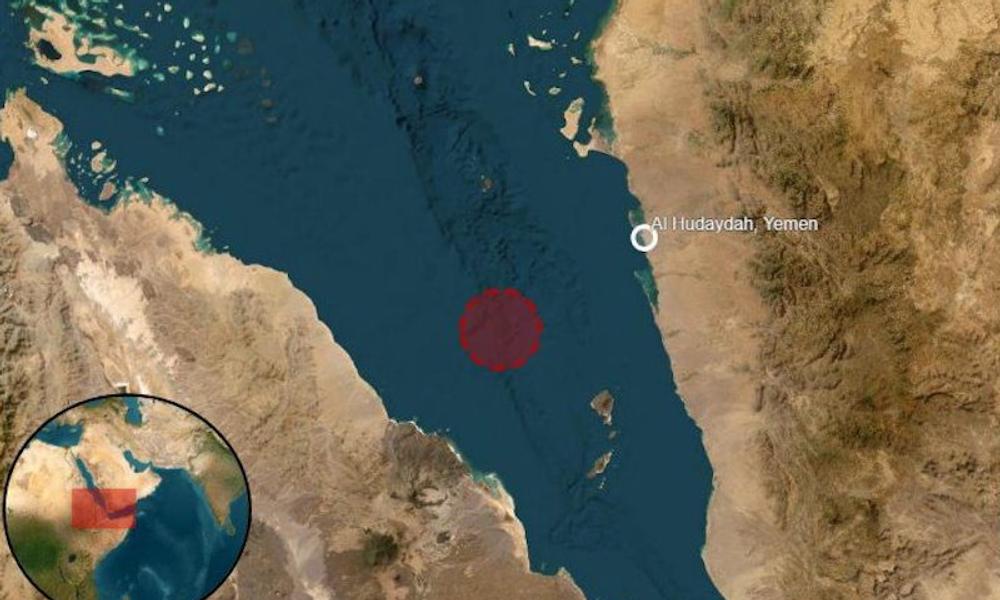 Området i Det Røde Hav ud for Hodeidah i Yemen, hvor 'Magic Seas' søndag og 'Eternity C' mandag blev udsat for voldsomme, koordinerede angreb fra houthi-oprørere, som benyttede speedbåde, droner, missiler og håndvåben. Området i Det Røde Hav ud for Hodeidah i Yemen, hvor 'Magic Seas' søndag og 'Eternity C' mandag blev udsat for voldsomme, koordinerede angreb fra houthi-oprørere, som benyttede speedbåde, droner, missiler og håndvåben.