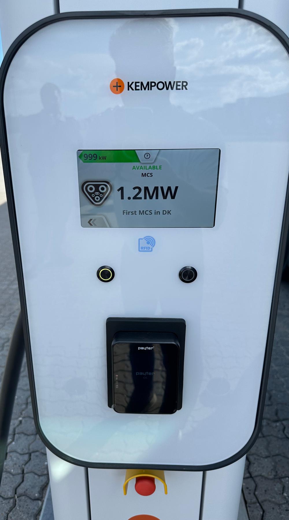 Megawatt-ladestander hos Danske Fragtmænd i Odense. Megawatt-ladestander hos Danske Fragtmænd i Odense.