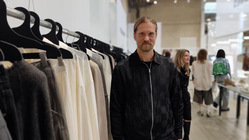 Frippe Persson, medgrundare av Adnym Atelier, ser fram mot att knyta nya kontakter med internationella köpare. Frippe Persson, medgrundare av Adnym Atelier, ser fram mot att knyta nya kontakter med internationella köpare.