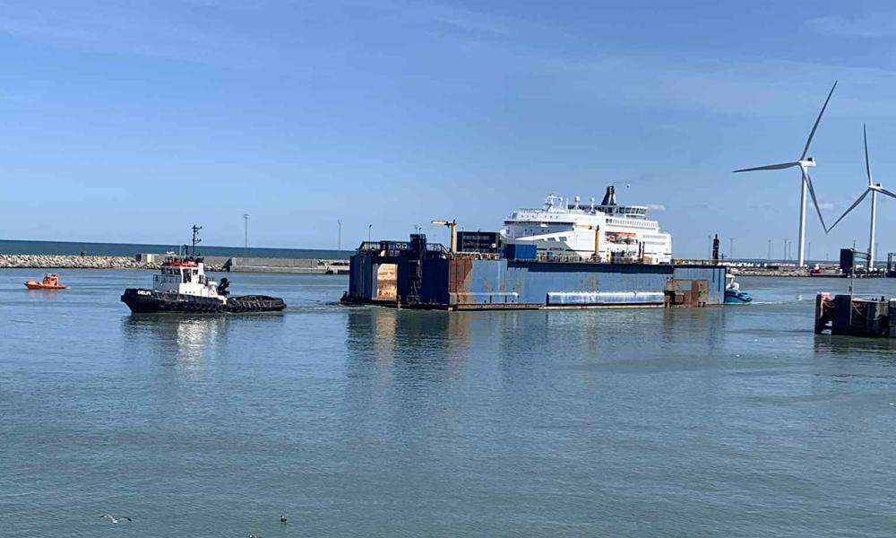 Flydedokken ved Hirtshals Yard er solgt til det estiske reparationsværft ARC Repair. Den 16. august 2025 blev den slæbt mod sin nye destination. Flydedokken ved Hirtshals Yard er solgt til det estiske reparationsværft ARC Repair. Den 16. august 2025 blev den slæbt mod sin nye destination.
