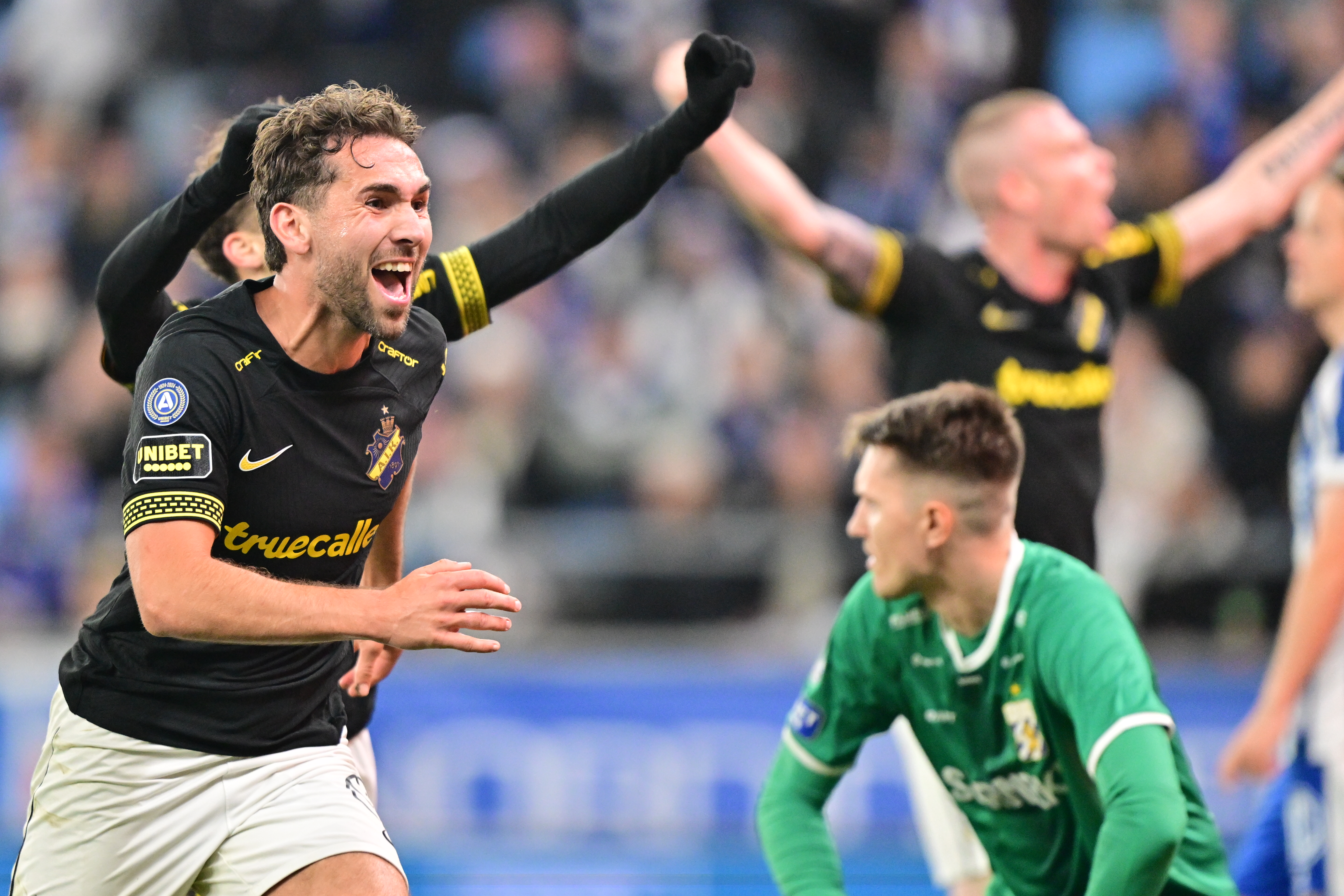 AaB er enig med dansk stopper og norsk midtbanespiller - Disse detaljer mangler at falde på plads
