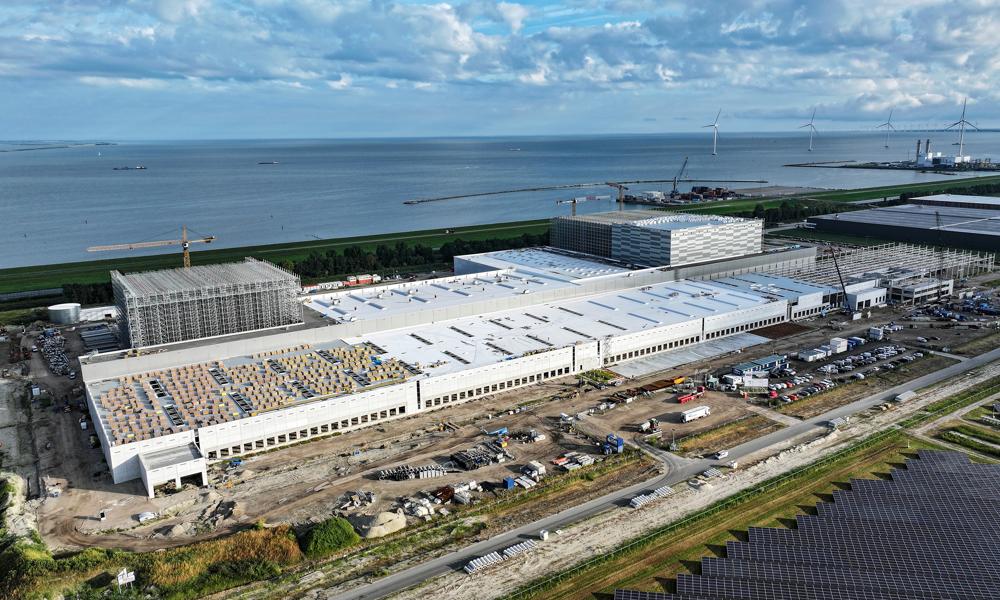 Distributionscenteret har nem adgang til havet ud for Holland. Distributionscenteret har nem adgang til havet ud for Holland.