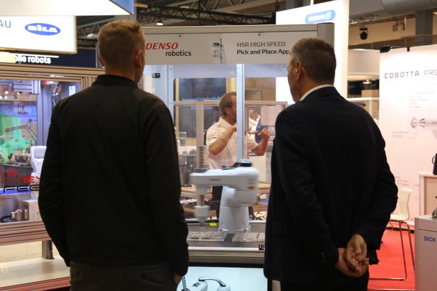 Automation fylder traditionen tro meget på HI-messen, og fra morgenstunden var der sat strøm til et utal af robotter. Automation fylder traditionen tro meget på HI-messen, og fra morgenstunden var der sat strøm til et utal af robotter.