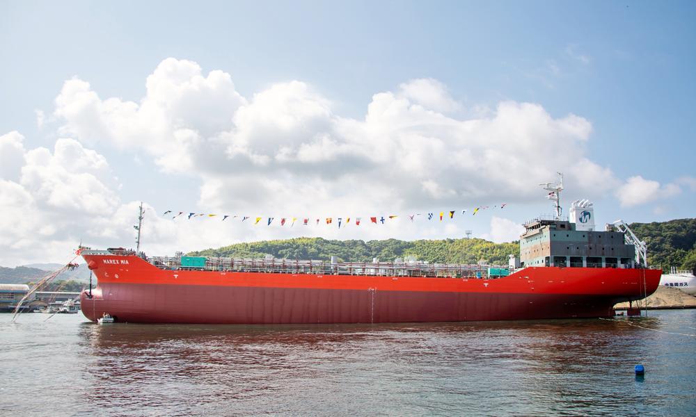 Med en længde på 130 meter, lasteevne på 12.500 ton og opgraderet for forbedret energieffektivitet bidrager 'Marex Mia' til Uni-Tankers’ fortsatte arbejde for at reducere rederiets miljøpåvirkning. Med en længde på 130 meter, lasteevne på 12.500 ton og opgraderet for forbedret energieffektivitet bidrager 'Marex Mia' til Uni-Tankers’ fortsatte arbejde for at reducere rederiets miljøpåvirkning.