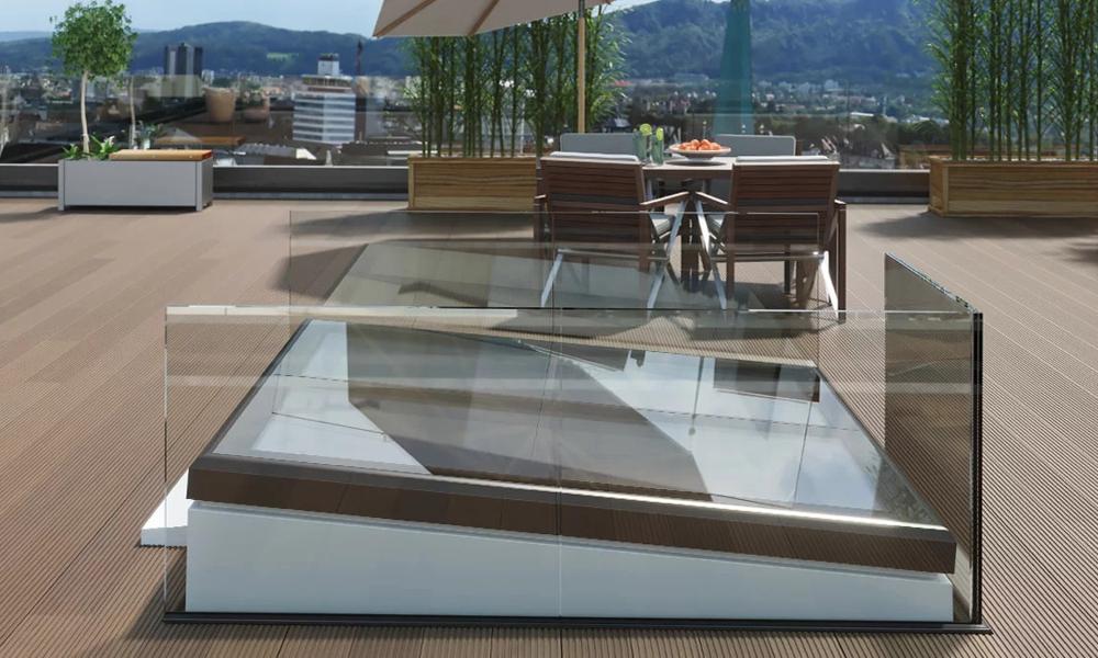 Tagterrasseadgange som denne er blevet et yderst populært i Lamilux-porteføljen, fortæller Claus Haastrup. Tagterrasseadgange som denne er blevet et yderst populært i Lamilux-porteføljen, fortæller Claus Haastrup.