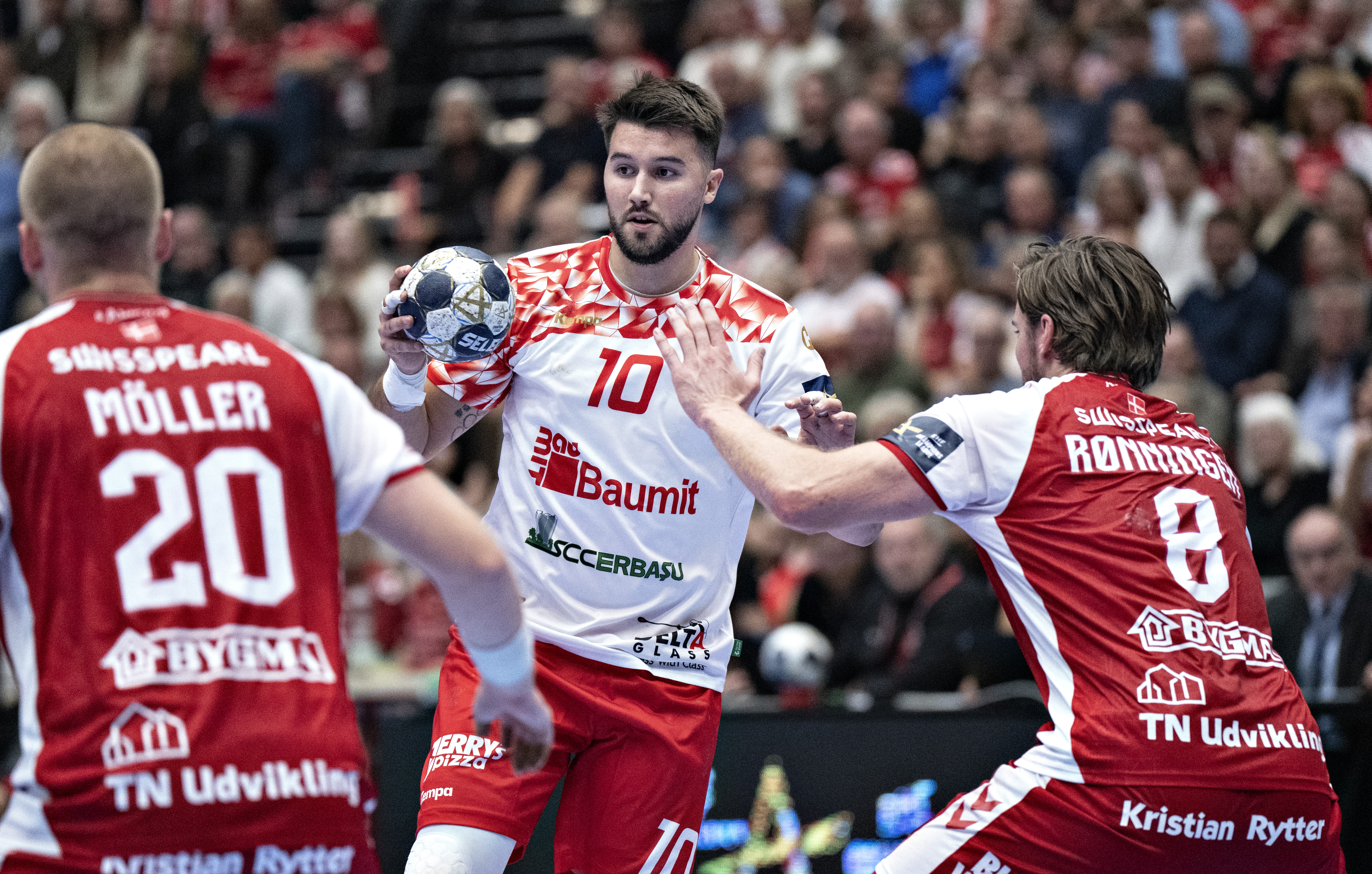 Da han blev alvorligt skadet, var han allerede på vej videre. Men Aalborgs behandling vil tilbagevendt portugiser aldrig glemme