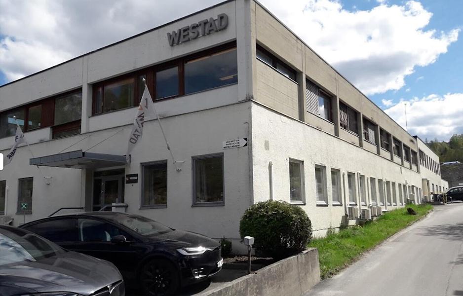 Solid omsetning: Klinger Westad i Modum kommune omsatte for 525 millioner kroner i fjor. I år er det ventet at man vil passere 600 millioner kroner i omsetning. Solid omsetning: Klinger Westad i Modum kommune omsatte for 525 millioner kroner i fjor. I år er det ventet at man vil passere 600 millioner kroner i omsetning.