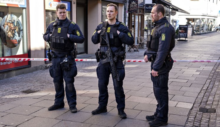 Politi forbyder ophold i tatovørsalon efter skudepisode | Nordjyske.dk