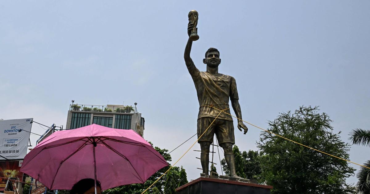 Messi-statue fjernes: Svajer farligt i Indien