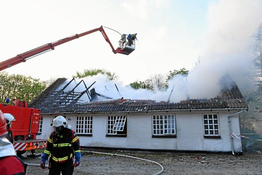 Overtændt: Stuehus på landejendom brænder ned