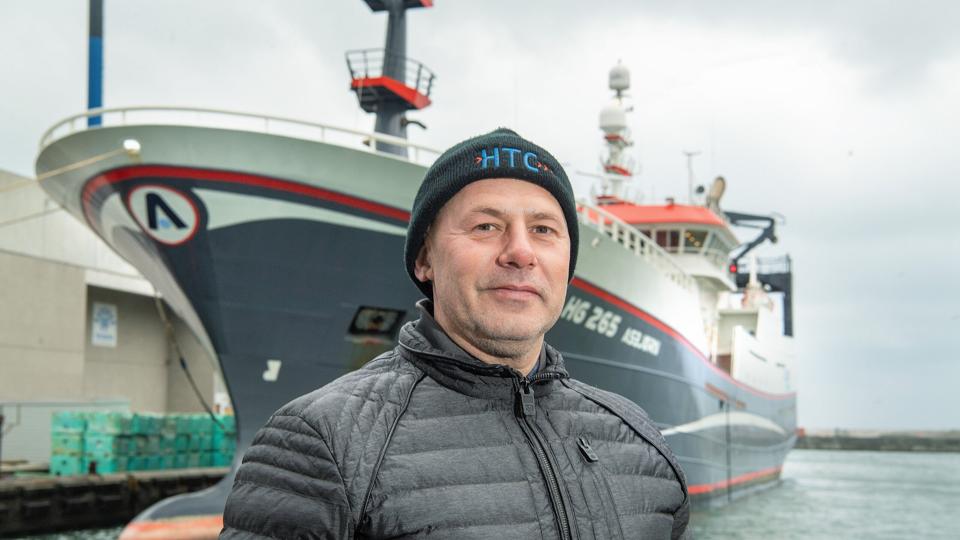 Fridi Magnussen fra Hirtshals lander omkring 70 procent af sine fangster i britiske farvande. Han har ingen interesse i et brexit uden aftale, da omkostningerne for hans forretning i sidste ende kan blive alt for store. Foto: Bente Poder
