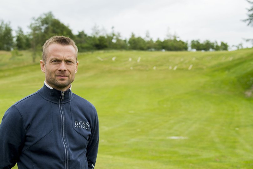 Som ejer af Volstrup Golf betegner Jeppe Ugilt Vejdirektoratets regler og krav i den konkrete sag som rigide og hysteriske. <i>Foto: Kim Dahl Hansen</i>