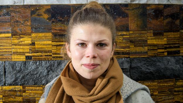 Ved siden af sit job som fremtidsforsker hjælper Louise Fredbo Nielsen andre i gang på aktiemarkedet. Hun er også vært på TV3-programmet "Luksusfælden".  Arkivfoto: Peter Broen