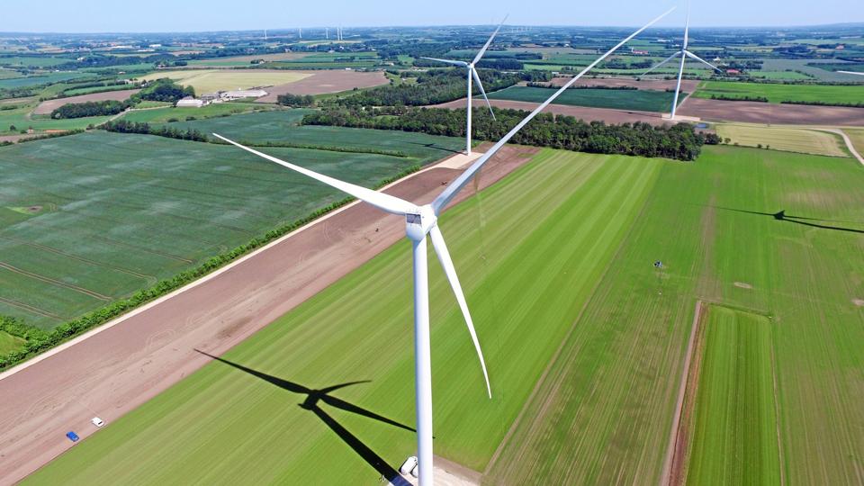 Eurowind Energy udvikler, opkøber og sælger vindmølle- og solcelleparker i en række lande i Europa. 

Foto: Eurowind Energy