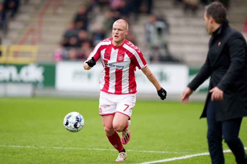 Oscar Hiljemark kom ind og gjorde en mærkbar forskel hos AaB i kampen mod AC Horsens. Foto: Henrik Bo <i>Foto: Henrik Bo</i>