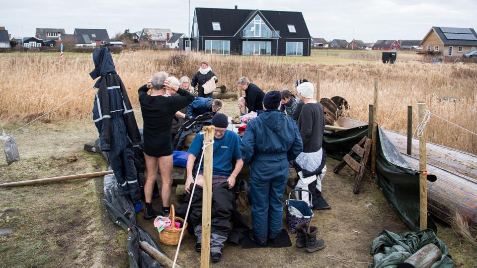 Vinterbaderne står i øjeblikket under åben himmel, men fra midten af januar kan de krybe i et lunt ly. Arkivfoto: Andreas Falck.