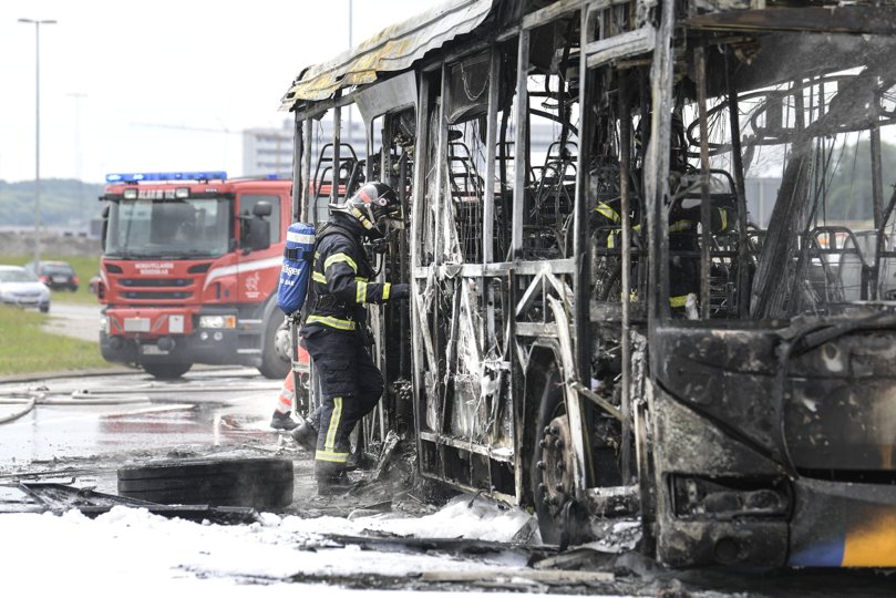 Bybussen udbrændte totalt. Foto: Claus Søndberg