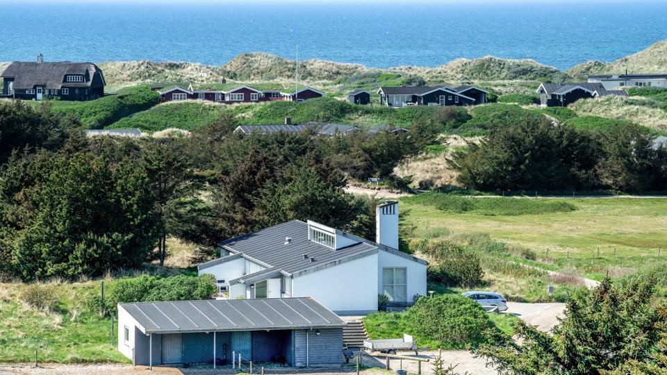 Det kommer til at kostede tusindvis af kroner for en lejer af et nordjysk sommerhus, at vedkommende - på grund af covid-19 - i påsken valgte at afbestille lejemålet. At regeringen i foråret anbefalede folk at droppe alle unødvendige rejser, var ikke det samme som et forbud mod at tage afsted. Det har Ankenævnet for Feriehusudlejning afgjort. Arkivfoto: Henrik Bo