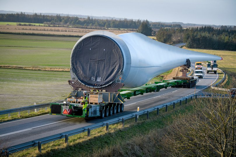 Nogle af de allerstørste vindmøllevinger fra Siemens bruges blandt andet i testcentret i Østerild, hvor dette billede er taget. Arkivfoto: Bo Lehm