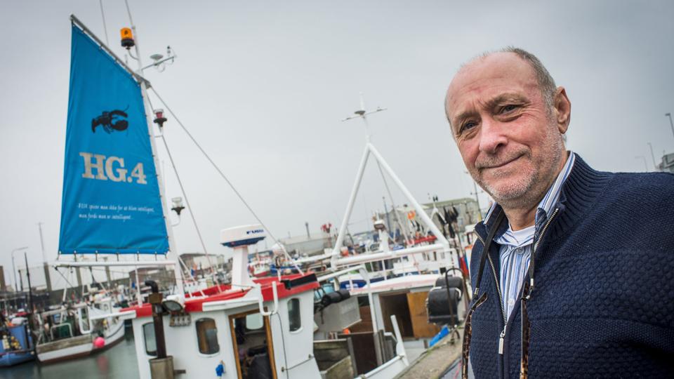 - Han ødelægger alt, der er. Stenrev, boblerev og koraller, hvor der er mange fisk, der yngler, siger Niels Kristian Nielsen, formand for Hirtshals Fiskeriforening. Arkivfoto: Martin Damgård