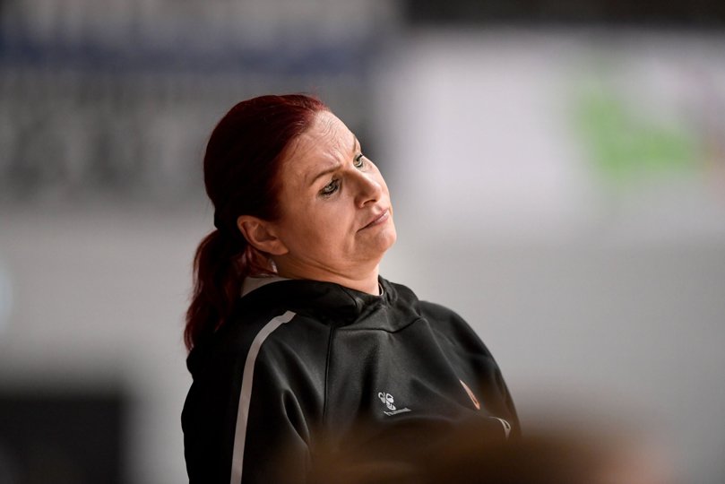 Cheftræner Olivera Kecman var ikke begejstret over holdets indsats, men hun ser fremad. Arkivfoto: Torben Hansen.