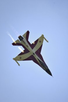 F-16 i fuld fart. Foto: Claus Søndberg