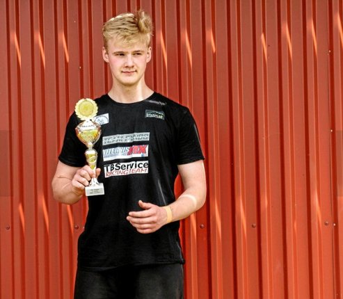 Det blev til en andenplads for 18-årige Mathias Rytter Kjeldsen, Hillerslev, da han i weekenden deltog i tredje afdeling af DM i pitbike på Als. Privatfoto