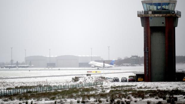 Den 23 december er en speciel dag i Aalborg Lufthavn, hvor mange unge kommer hjem til jul. Men en del rejser også til udlandet for at fejre julen der. Arkivfoto: Henrik Bo <i>Foto: Henrik Bo</i>
