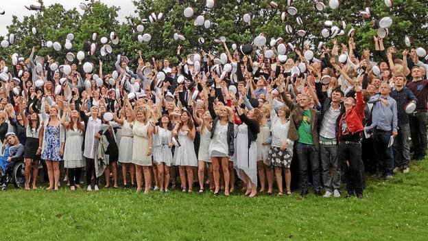 Fejringen af afslutningen på to eller tre års skolegang på gymnasium eller HF bliver ikke så festlig som den plejer. Arkivfoto: Søren Hindsholm <i>Søren Hindsholm</i>