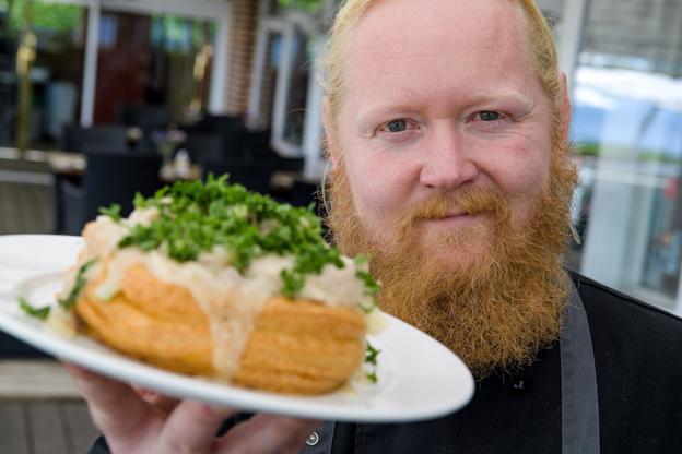 Tirsdag og torsdag aften står i tartelettens tegn på restaurant Kronborg. Her får du tarteletter og isbar til en skarp pris. Foto: Bo Lehm <i>Bo Lehm</i>