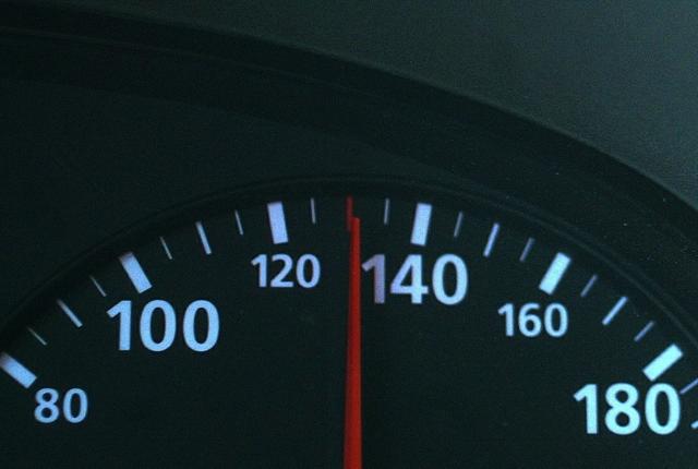 Speedometernålen passerede 130 og nåede helt op på 170 km/t, da politiet målte bilistens hastighed. Arkivfoto: Grete Dahl
