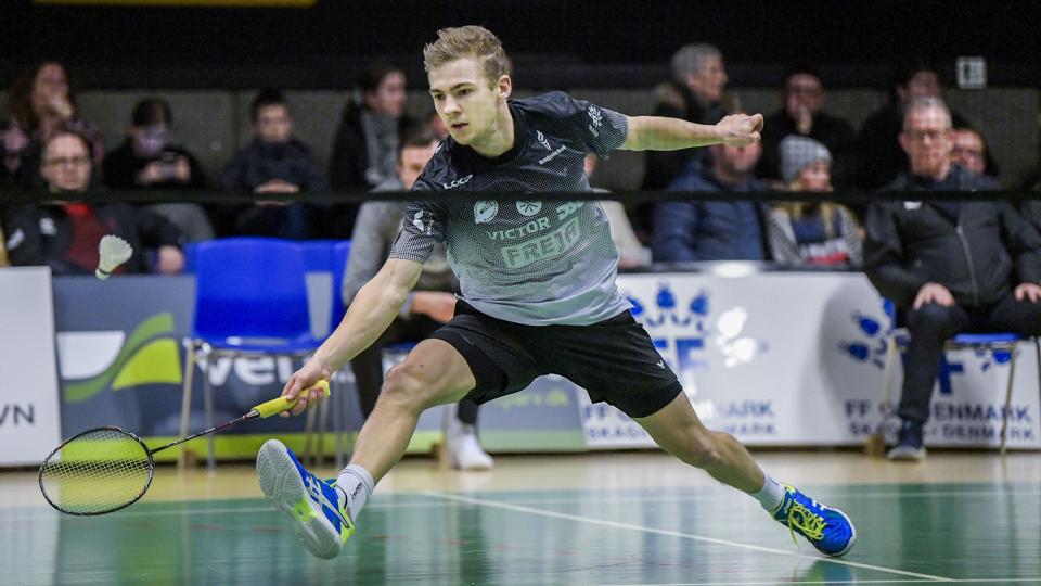Victor Svendsen vandt sin kamp i herresingle i to sæt. Arkivfoto: Lars Pauli <i>Foto: Lars Pauli</i>