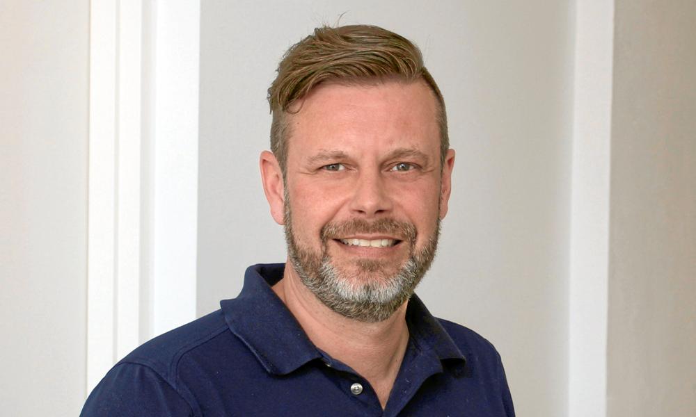 Nicky Bobak og AutoBranchen Danmark hjælper gerne rustbeskyttelsesbranchen i gang med en ny brancheforening i kraft af sine erfaringer med eftermarkedet, karrosseri og lak. Nicky Bobak og AutoBranchen Danmark hjælper gerne rustbeskyttelsesbranchen i gang med en ny brancheforening i kraft af sine erfaringer med eftermarkedet, karrosseri og lak.