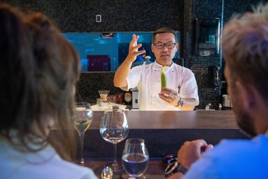 Omakase er en ny måde at spise på på Fusion, hvor man har tæt kontakt til køkkenet. Foto: Kim Dahl Hansen <i>Kim Dahl Hansen</i>