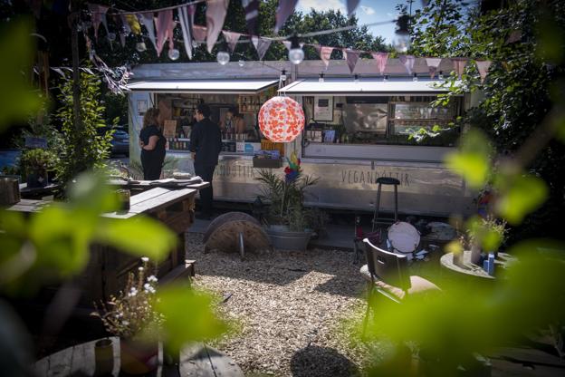 Den veganske madvogn VeganDóttir i Råt&Godt i Aalborg er et godt første møde med vegansk mad. Foto: Martél Andersen <i>Foto: Martél Andersen</i>