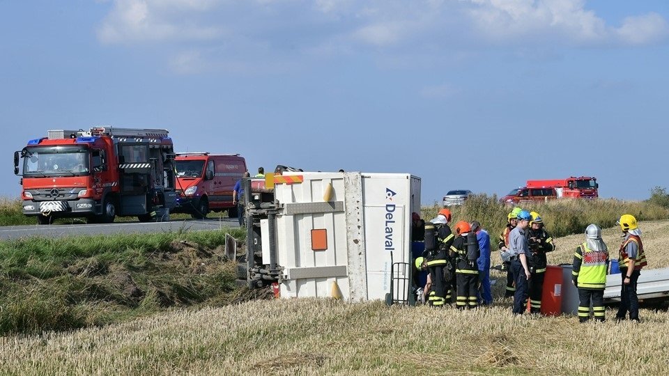 Politiet har afspærret vejen ved uheldet. Foto: Bo Lehm
